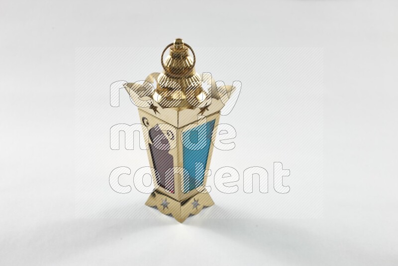 فانوس رمضان موضوع علي خلفية بيضاء