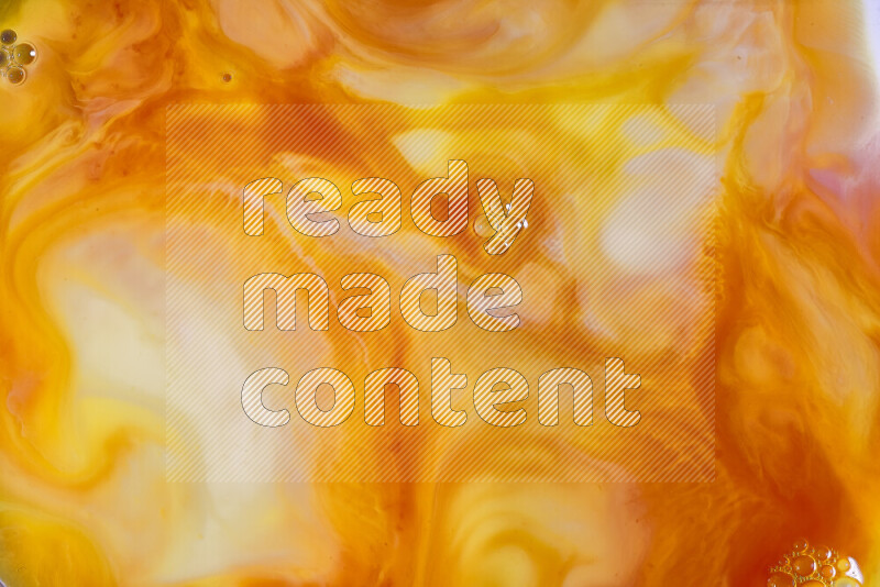 لقطة مقربة لأنماط دوامية باللون البرتقالي