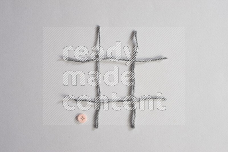 أزرار زهرية موضوعة علي خلفية رمادية