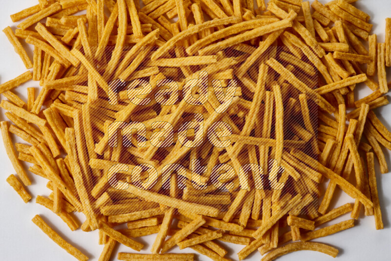 وجبات خفيفه متنوعة علي خلفية خلفية بيضاء