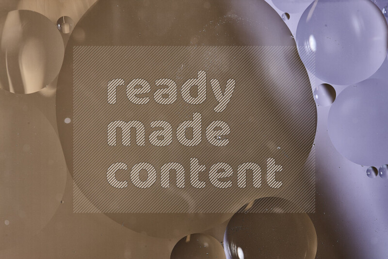 لقطات مقربة لفقاعات من الزيت على سطح الماء باللون الأبيض والبني