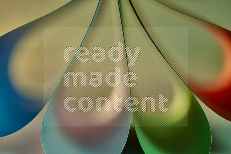 فن تجريدي يعرض منحنيات وتدرجات اللون مكونه بضوء ملون