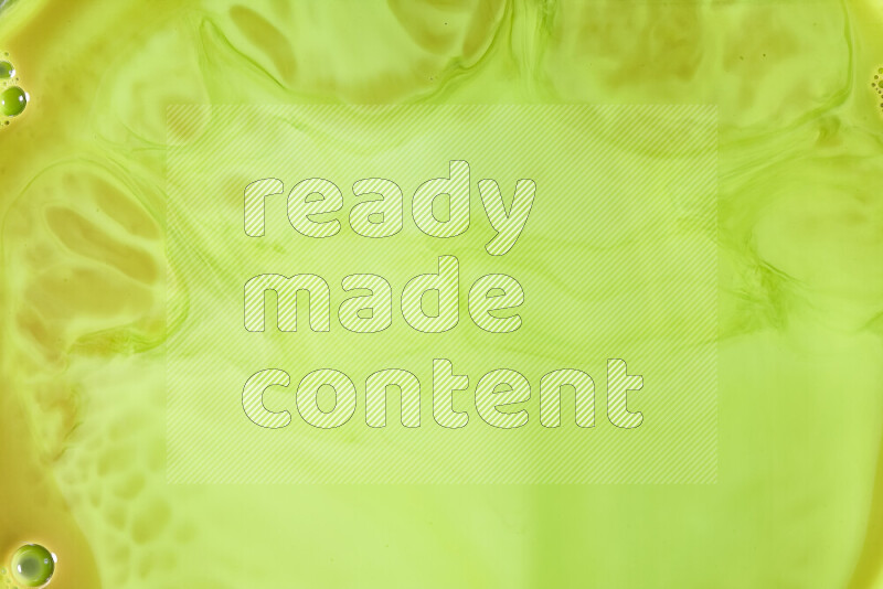 لقطة مقربة لأنماط دوامية بتدرجات اللون الأخضر