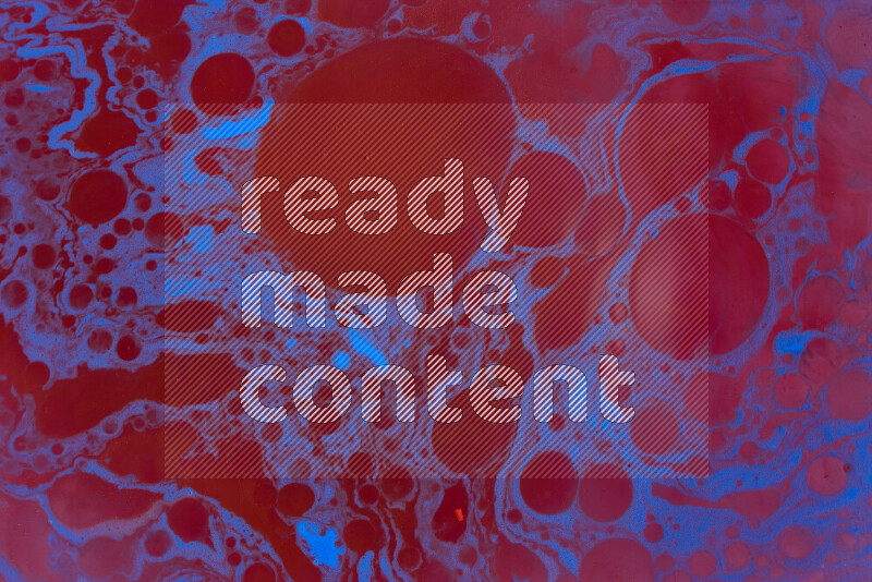 تظهر الصورة أشكال مختلفة من تداخلات اللون الأحمر والأزرق